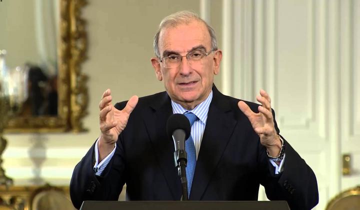 De la Calle Lombana renunciaría a candidatura liberal