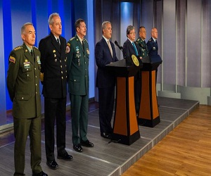 Al designar este martes a Carlos Holmes Trujillo como Ministro de Defensa Nacional, el Presidente Duque resaltó su capacidad para “armonizar la política local de seguridad con nuestra política internacional de seguridad”.