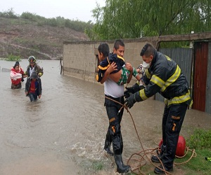 Inundaciones, derrumbes y personas evacuadas deja el paso de la tormenta tropical Amanda en Guatemala