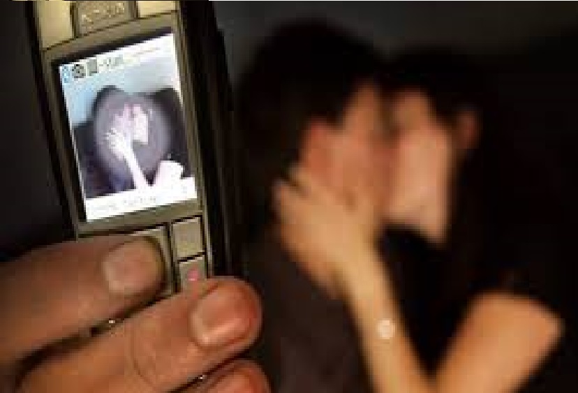 Un delito que se incrementó con la pandemia “Sextorsión”