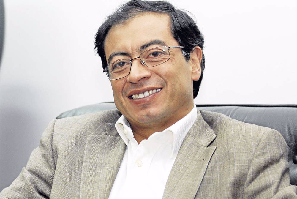 ESTAN TAN CEGADOS DE PERDERLO TODO, PERO ES UNA TRISTE REALIDAD EL MIEDO DE LOS PODEROSOS, FAVORECE A PETRO