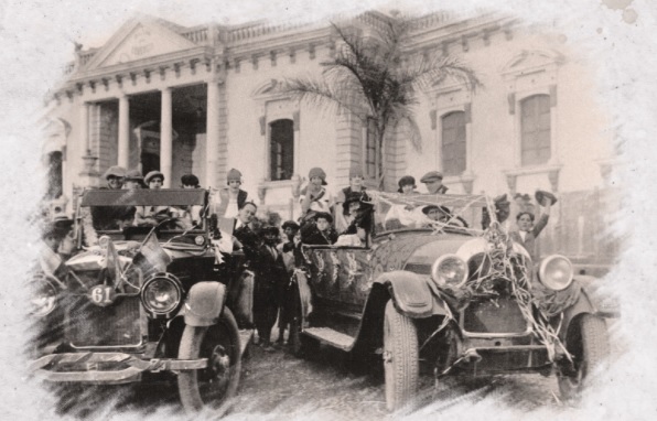 La nostalgia de un mítico pasado, “todo está siempre cambiando y todo cambia para bien o para mal según como se mire”