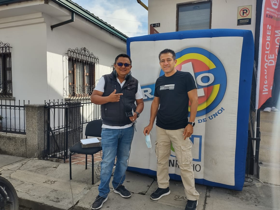 Alex Vásquez hoy nos invita a decir que Radio Uno es la de Uno …