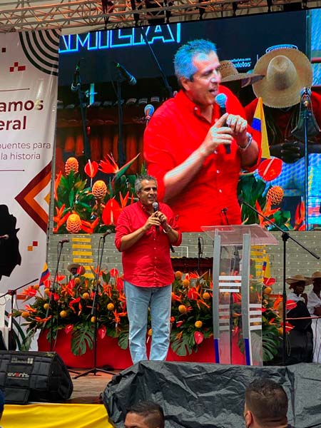 SENADOR VELASCO UNA COSA ES ASPIRAR A LA PRESIDENCIA OTRA COSA ES HACER EL OSO RESALTANDO QUE TODO EL LIBERALISMO ESTA CON EL