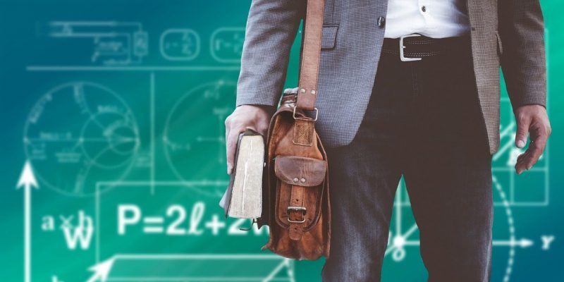 ¡Qué paradoja, maestro! : El ejercicio del magisterio a niveles sindicales ha perdido majestad y respeto en Colombia