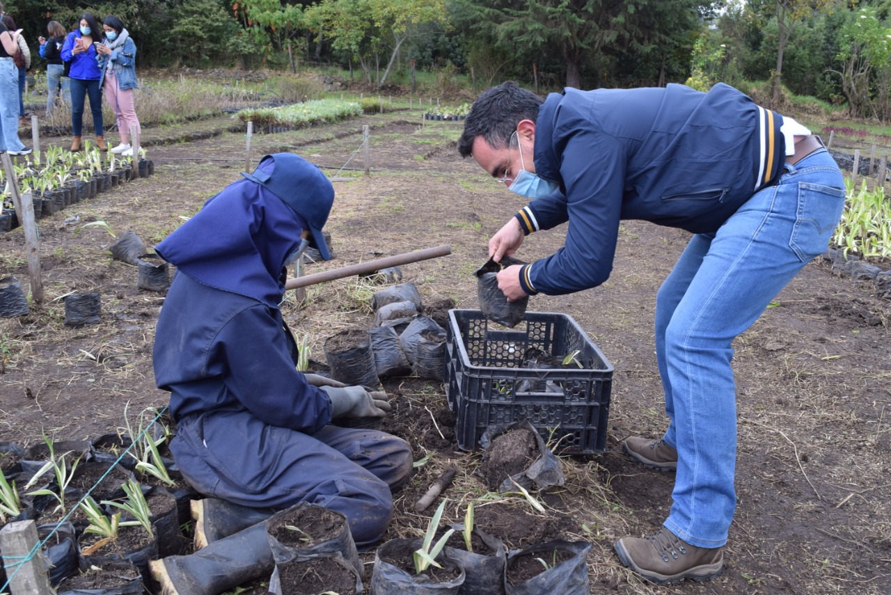 MUJERES LÍDERES SE CAPACITAN EN TEMAS AMBIENTALES CON ENFOQUE DE GÉNERO Y RECUPERAN EL VIVERO MUNICIPAL DE PASTO
