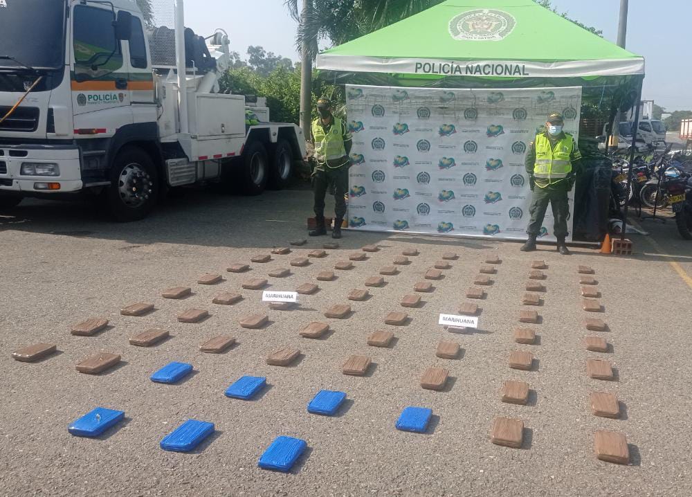 POLICÍA DE TRÁNSITO HALLÓ CARGAMENTO DE MARIHUANA TIPO CREEPY