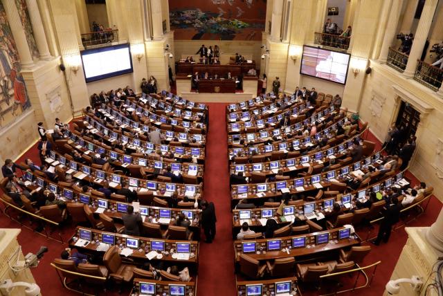 YA NO MAS  «PARÁSITOS NI GUSANOS» QUE BUSCAN EL CONGRESO