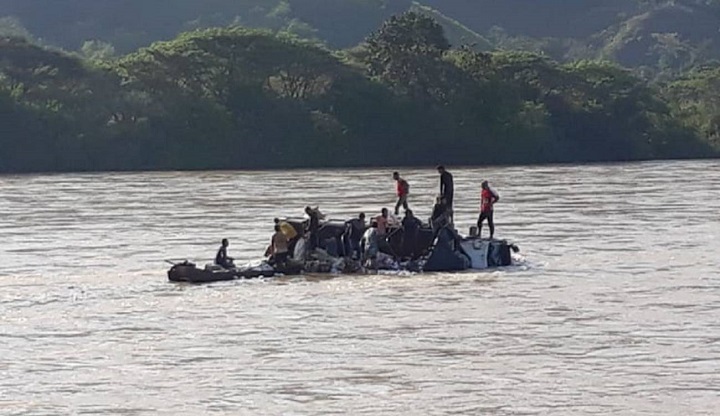 Se ahogó una familia porque el camión en que se movilizaba cayó al río Cauca