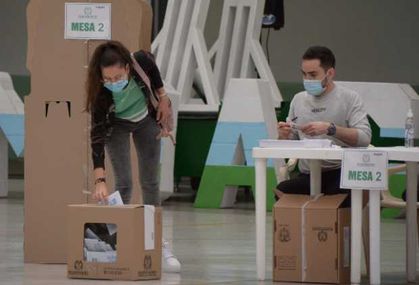QUE SE ACABE YA LA  JUVENTUD, «APELOTARDADA»  ES EL MOMENTO DE VOTAR