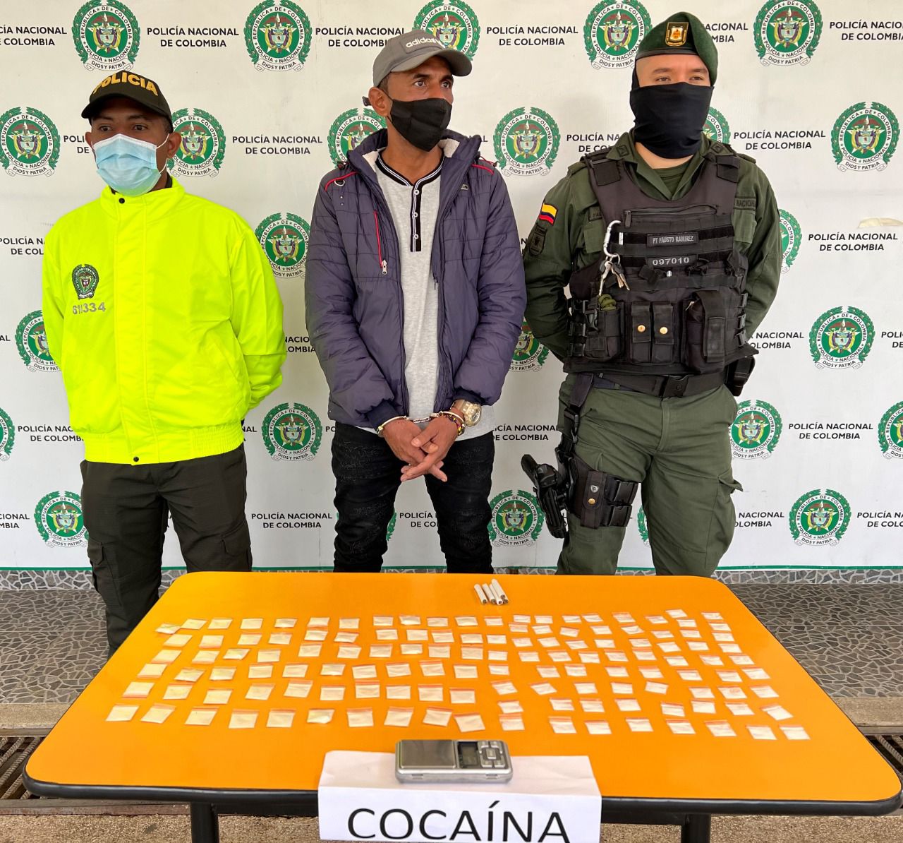 Un hombre fue capturado por la Policía Nacional por el delito de fabricación, tráfico o porte de estupefacientes.