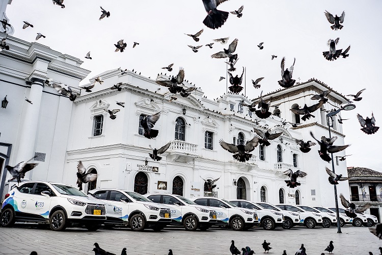 CON LA PUESTA EN MARCHA DE 13 VEHICULOS ELÉCTRICOS,  CEO ES LÍDER EN MOVILIDAD SOSTENIBLE