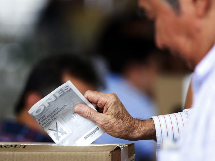 Hoy más que Nunca: Creemos que Todavía  no hay una Alternativa Saludable y Cierta para elegir el Próximo Presidente de Colombia.