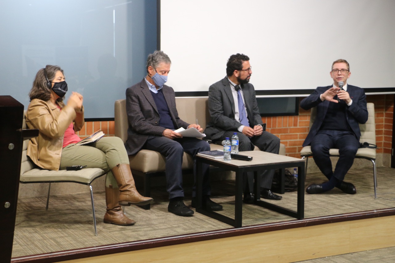 Las recomendaciones de la misión de expertos “la Ilustración de la era digital”, encomendada por el Presidente Macrón se presenta en Colombia