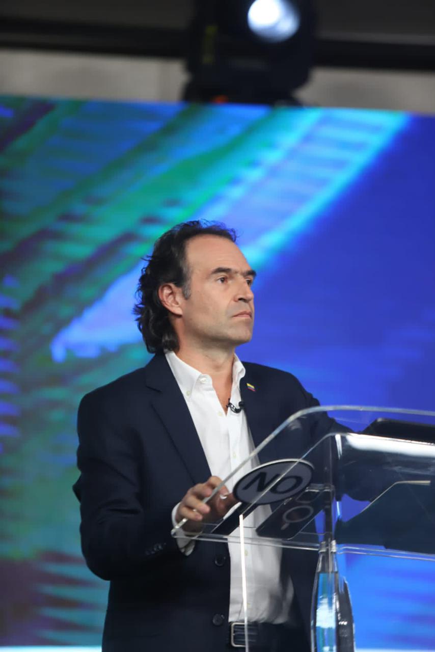 Alcalde de Cali entregó el control de la ciudad a los ilegales y dejó sola a la gente durante el paro nacional: Fico Gutiérrez