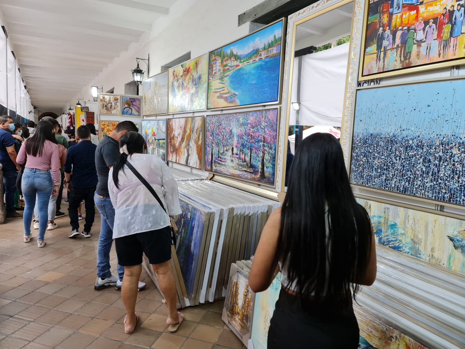 Pedirle peras al olmo lo importante es que tu si hagas las cosas posibles, de los demás nada bueno se puede esperar …