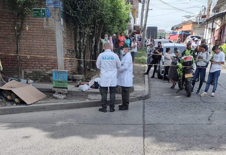 En horas de la mañana de este viernes 13 de mayo, fue baleada una mujer que se dedicaba a vender choclos en el barrio Bellavista, en la ciudad de Cali