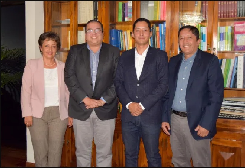 ES EL MOMENTO QUE FRANCISCO FUENTES Y SUS SECUACES DEJANDO EL SHOW QUE SI AMA AL CAUCA , SE HAGAN A UN COSTADOS Y DEJEN TRABAJAR A LOS QUE VERDADERAMENTE AMAN A COLOMBIA