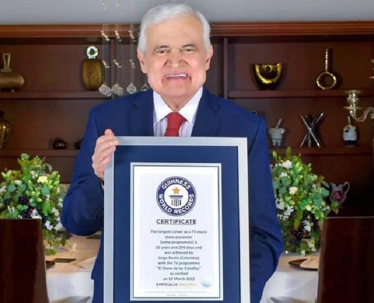 Jorge Barón recibe Premio Guinness World Records es el presentador de programas musicales de televisión con mayor trayectoria en el mundo