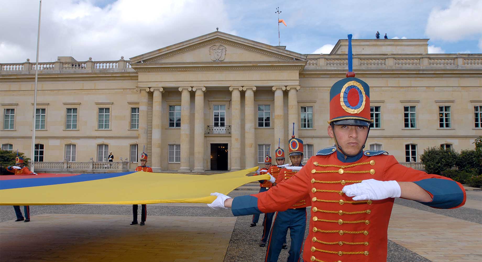 MIENTRAS EXISTA INTERESES POLITICOS JAMAS EXISTIRA UNA OPOSICION SERIA Y HONESTA