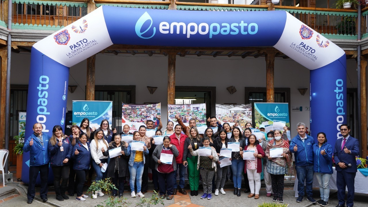 ALCALDÍA MUNICIPAL DE PASTO Y EMPOPASTO CAPACITARON A USUARIOS VENDEDORES DE LAS PLAZAS DE MERCADO EN AHORRO Y MANEJO ADECUADO DE SERVICIOS PÚBLICOS