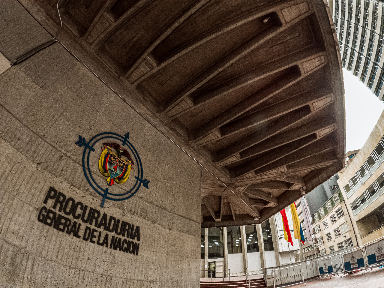 Qué pensarán los más de 4.300 empleados que son esos “Nadie y Nadias” de planta y los miles de contratistas de la Procuraduría General el cual Petro busca lanzarlos a la calle