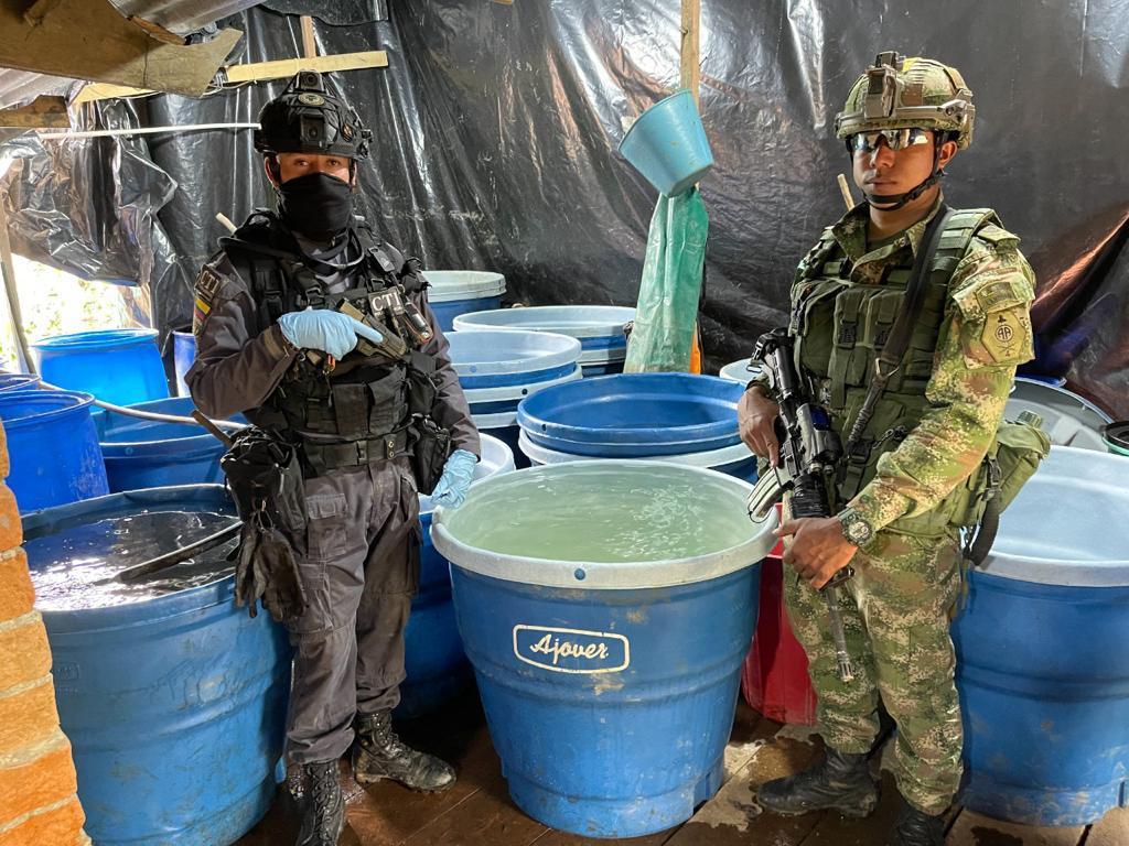 Más de dos toneladas de clorhidrato de cocaína fueron incautadas por el Ejército Nacional en El Tambo, Nariño