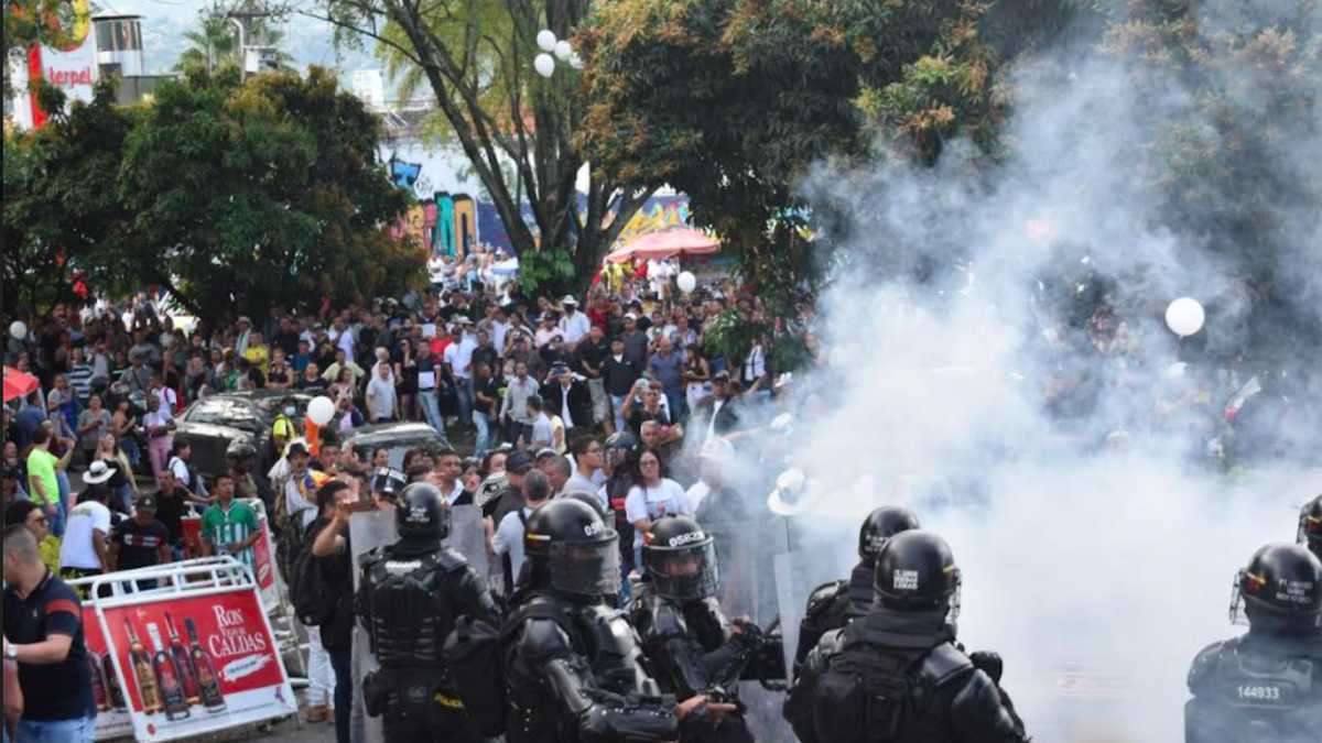 Despedida a Dario Gomez Culmina en Disturbios