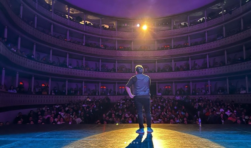 “Jhovanoty” entre más grande sea el artista, más grande es su humildad