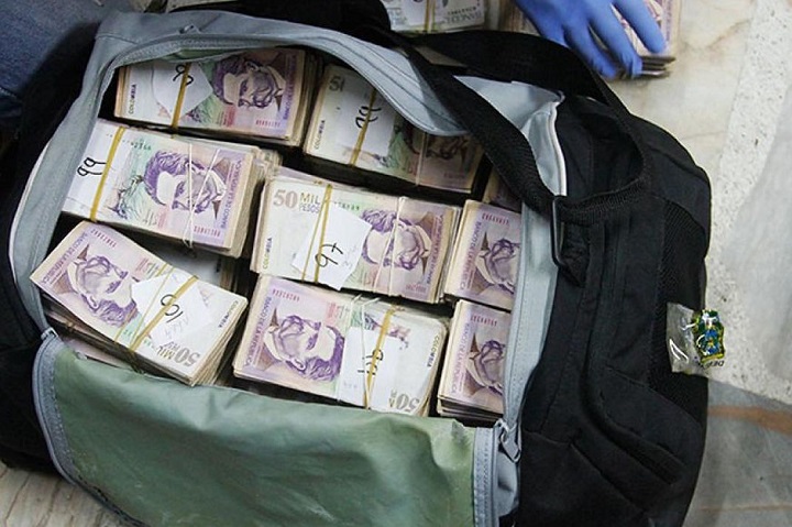 Sobre la vía Panamericana, que conduce de San Juan de Pasto a Tumaco : Patrulla del Ejército decomisó 709 millones a disidencias FARC