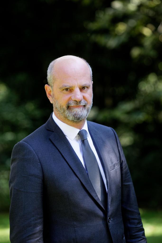 La escolaridad del presente y el futuro debe mantener su esencia con  transformación e innovación