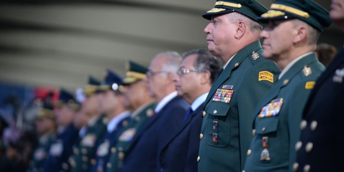 Resalta Presidente Petro: Las Fuerzas Militares podrían ayudar a industrializar al país