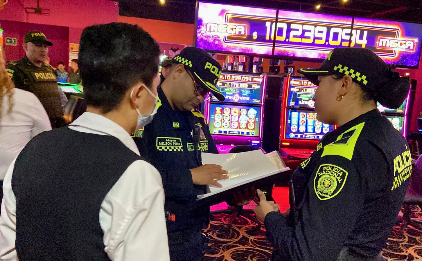 Policía Nacional realiza control a establecimientos de juegos de azar en Popayán.