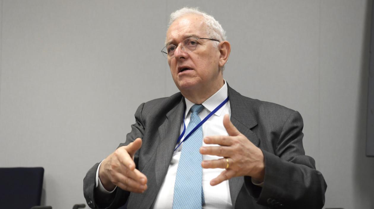 Los contratos de exploración vigentes continúan normalmente. No hay ninguna prohibición”: Ocampo