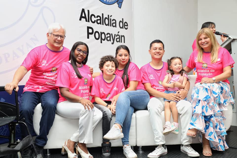 A MADRUGAR PARA CORRER CON EL CORAZON EN LA MAREA ROSA