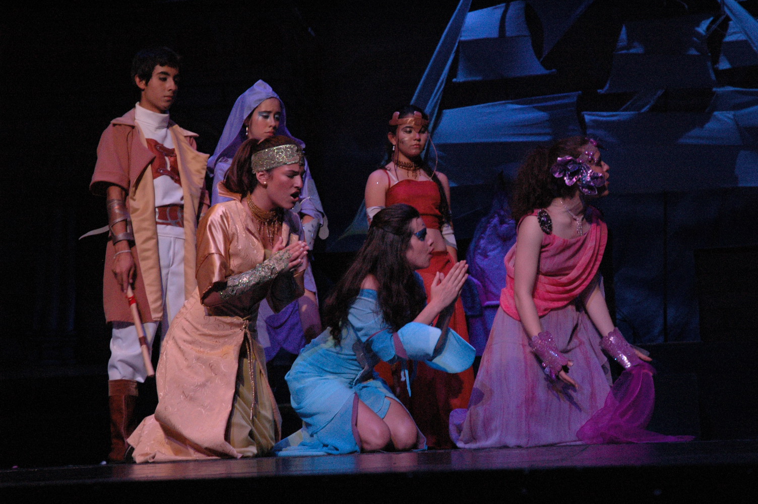 Tres décadas escribiendo partituras con notas artísticas y humanas