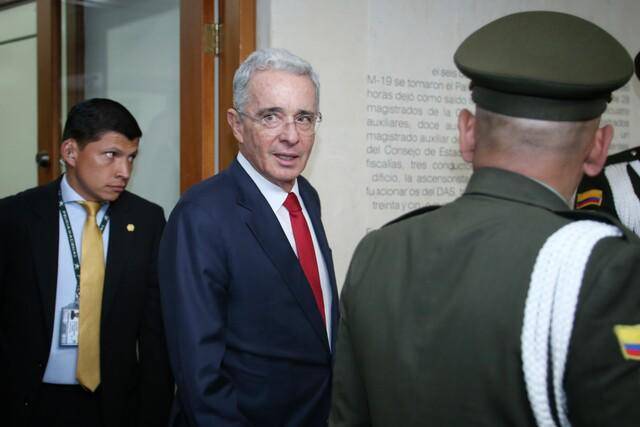 La Unidad Nacional de Protección confirmó este lunes el asesinato de un policía que hacía parte del esquema de seguridad del expresidente Álvaro Uribe
