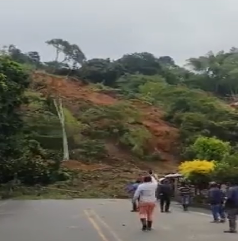 Gobierno Departamental al frente atendiendo la emergencia presentada en el municipio de Rosas