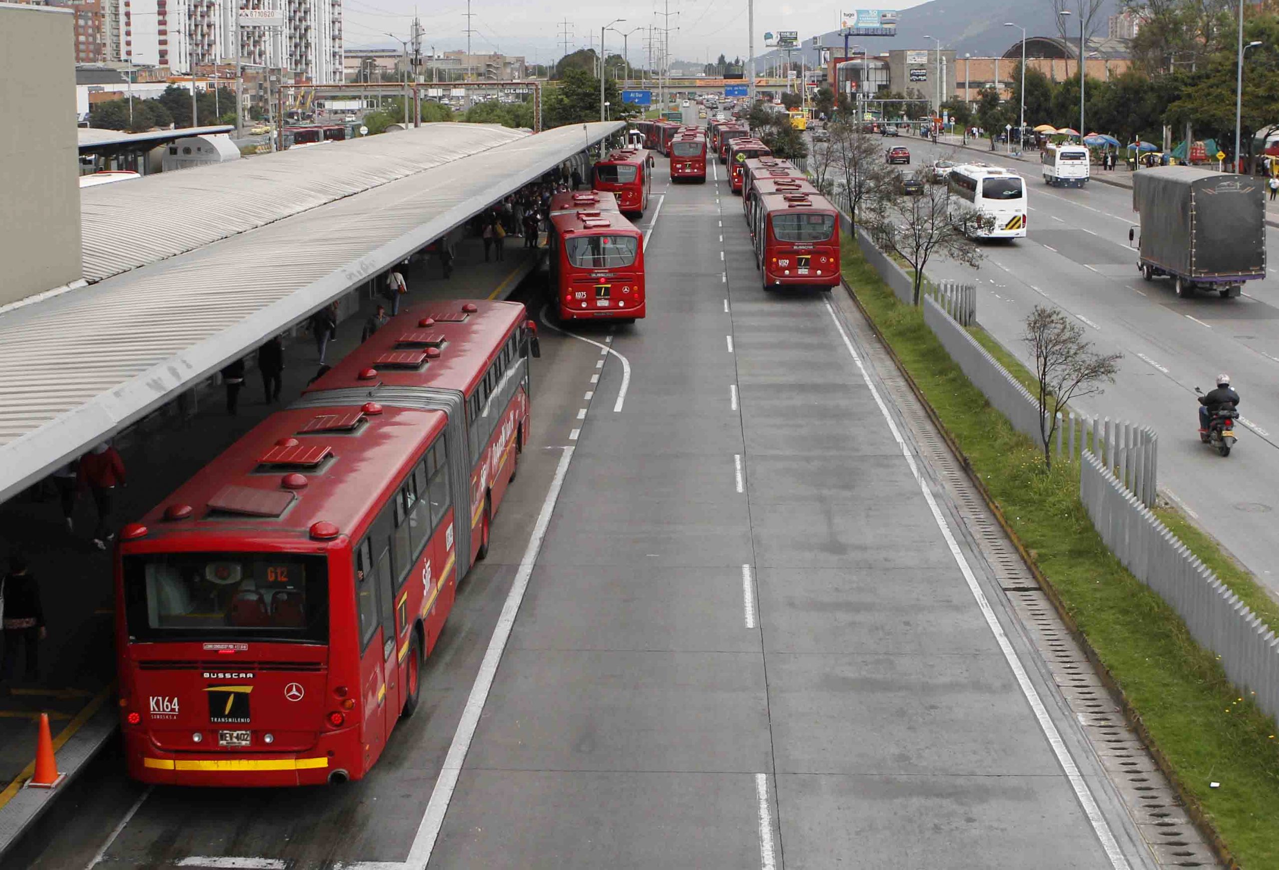 Una mujer dio a luz en el Portal del Sur con ayuda de tres empleadas del servicio público de transporte de Bogotá.