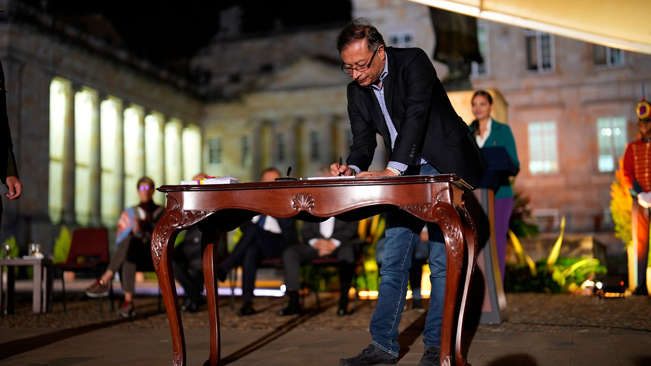 ‘Buen viento y buena mar al Plan Nacional de Desarrollo y que el Congreso expida las posibilidades de una Colombia, potencia mundial de la vida’: Presidente Petro