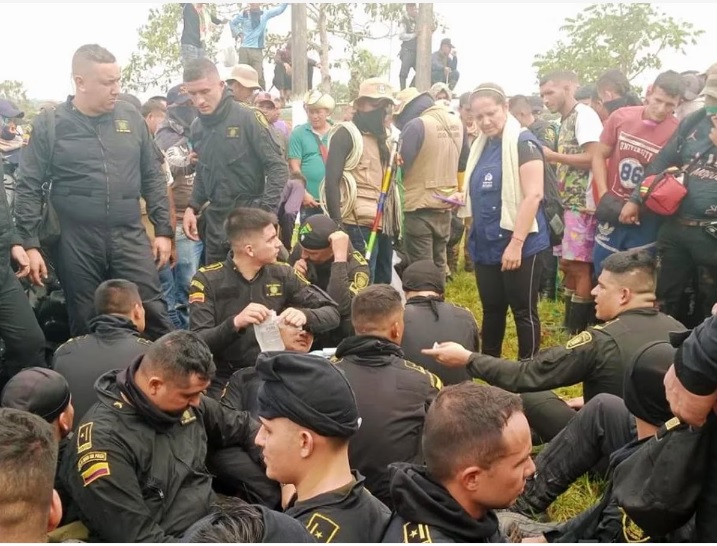 Un Pais sin Gobierno:78 policías fueron secuestrados por Guardia Indígena en Caquetá