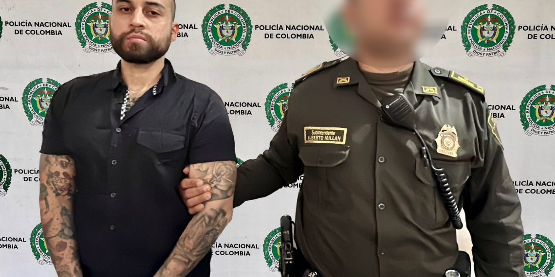 Policía capturó a un hombre condenado a 16 años de prisión por el presunto homicidio de su padre.