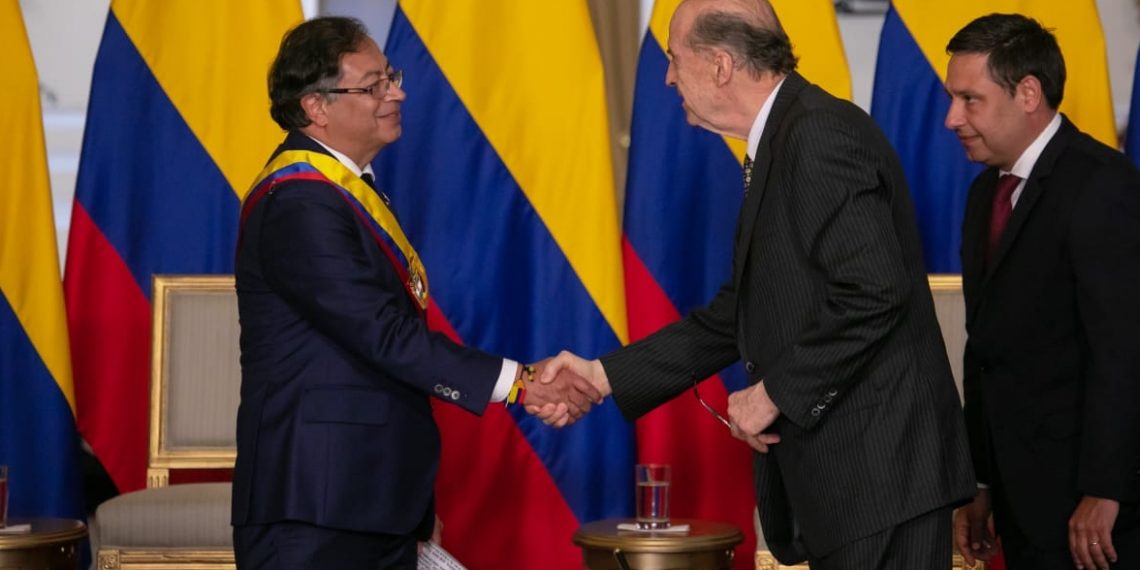 ¿Nuevo remezón ministerial? Tres nuevos altos funcionarios del gobierno Petro estarían en la cuerda floja