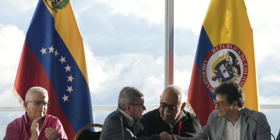 Comprometerse a no promover, financiar o vetar candidatos, amenazar, constreñir o coaccionar durante las elecciones