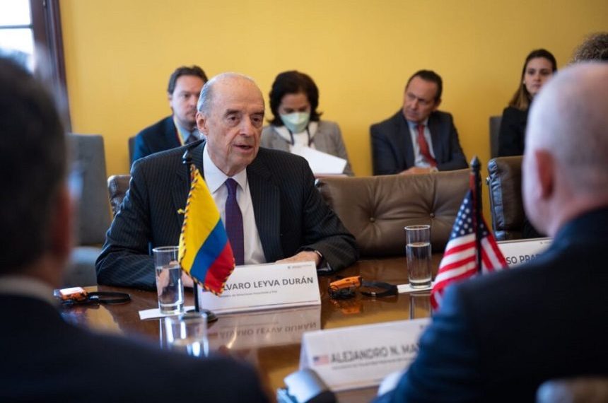 Aumenta con Decreto en 125 puestos la carga burocrática en la Cancillería