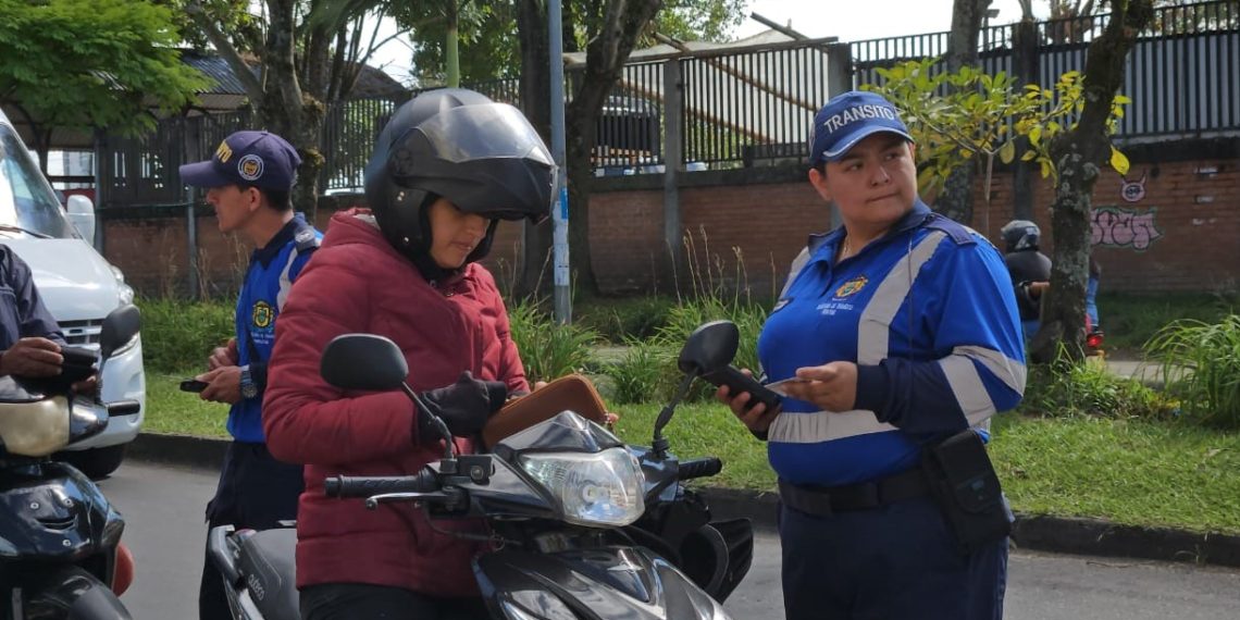Control pedagógico a la normatividad de restricción vehicular