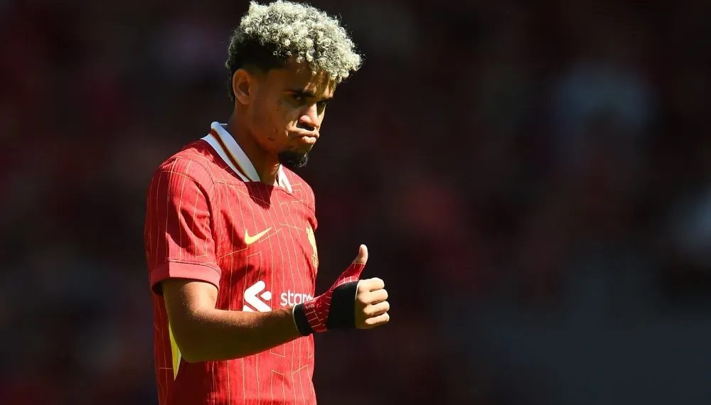 Celebra Luis Díaz los 100 partidos con Liverpool con un gol decisivo contra Brentford