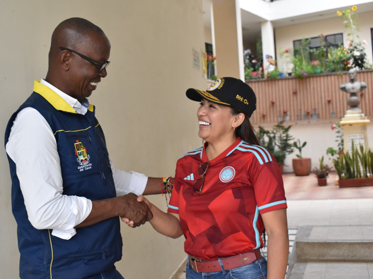 Gobernación del Cauca brinda apoyo a las familias afectadas por incendios en Bolívar