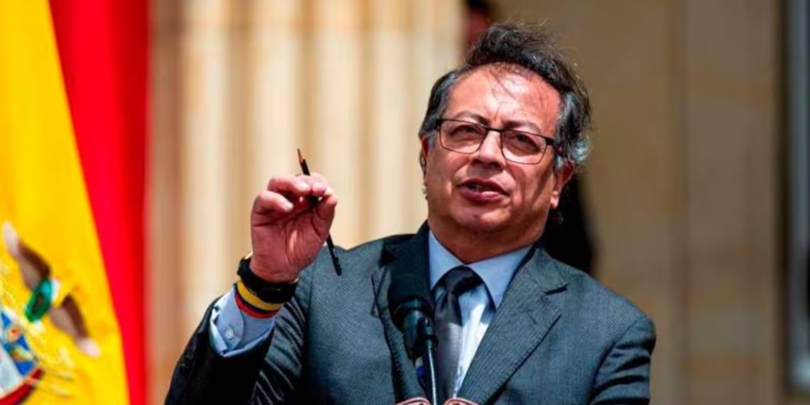 Guarumo y EcoAnalítica realizaron una encuesta sobre favorabilidad y percepción de Gustavo Petro  en seis ciudades capitales.