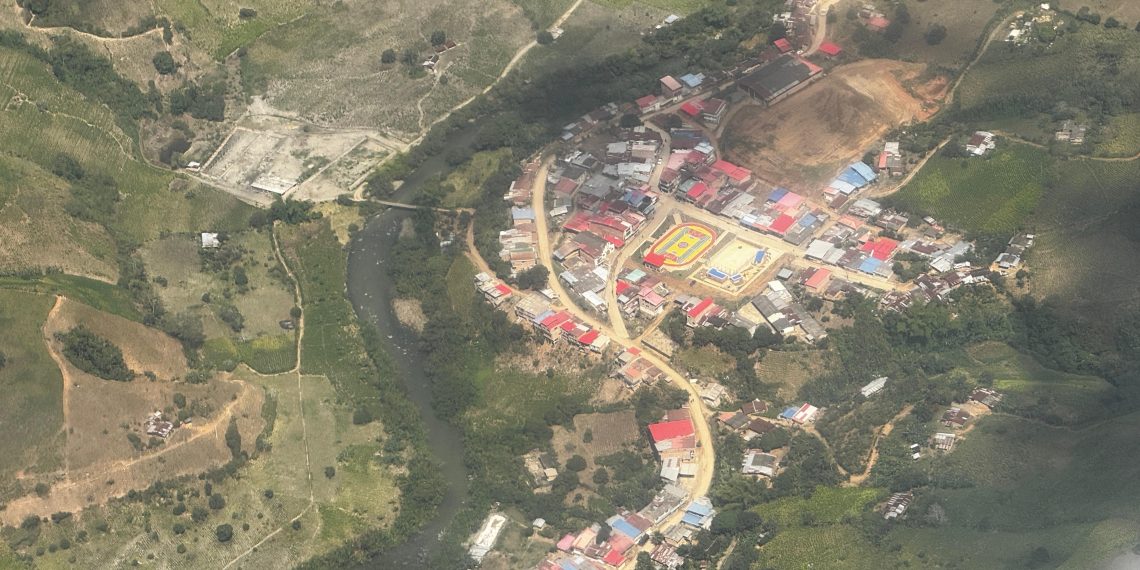 Gobernador del Cauca llegó a El Plateado, Argelia junto al Gobierno Nacional.